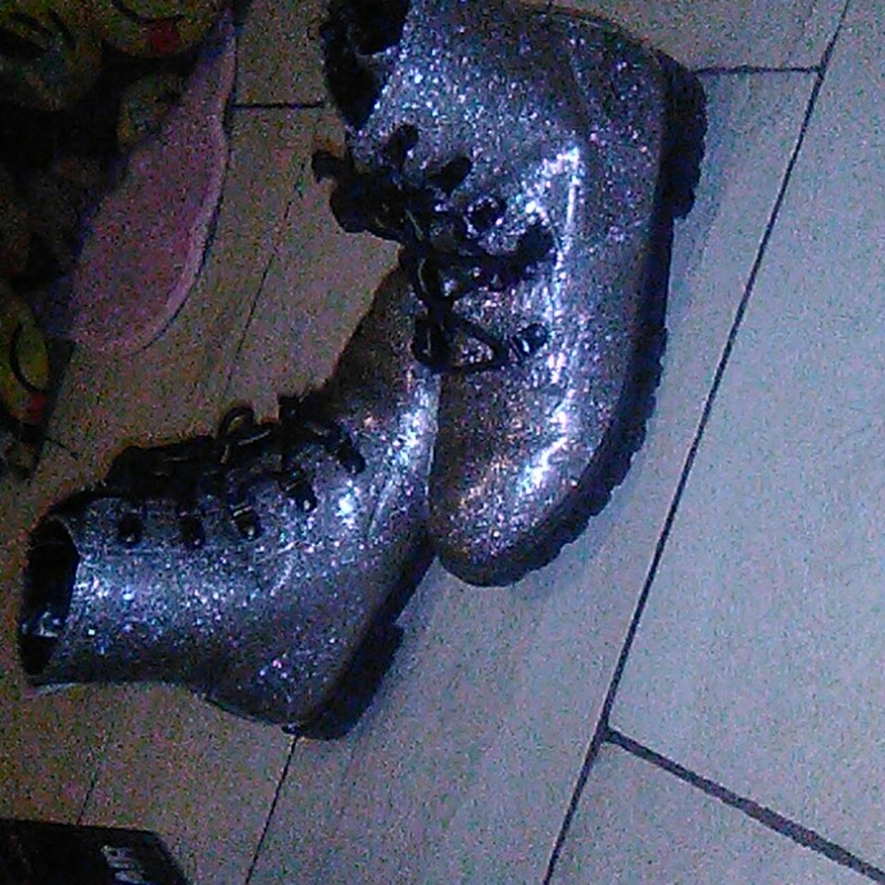 Boots - Picture 6 of 6